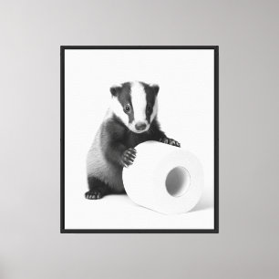 Baby Dachsbär hält Toilettenpapier Minimalistisch Leinwanddruck