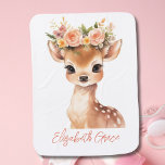 Baby Deer Pink Blume auf Head Baby Girl Gift Babydecke<br><div class="desc">Adorable und Sweet Baby Reh auf diesem Baby Mädchen Babydecke. Monogram mit ihrem Namen. Diese machen tolle Babygeschenke und Babydusche</div>