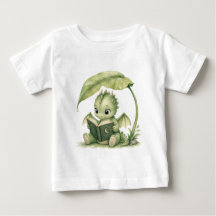 Baby-Drache liest unter einem Blatt Märchenbuch Fa