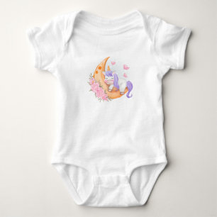 Baby einhorcht mit Blume über den Mond Strampler