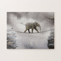 Baby-Elefant-Wege das Drahtseil