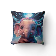 Baby Elephant Posing unter Vollmond-Licht