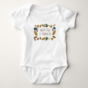 Baby erstes Erntedankfest Babys Name ist dankbar Strampler