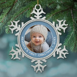 Baby First Christmas Simple Pastel Denim Blue Boy Schneeflocken Zinn-Ornament<br><div class="desc">Fügen Sie diesem niedlichen Urlaubssaal ein Bild hinzu - perfekt für kleine Jungs. Ein einfacher,  heller,  denim blauer Rahmen ist ein unvergesslicher Ziergegenstand für Ihren Baum. Ein moderner minimaler Schriftart für das Jahr mit einem Platz zum Hochladen von 1 quadratischem Foto.</div>
