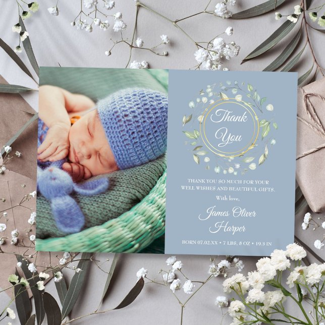 Baby Foto Danke Greenery Dusty Blue Birth Ankündigung (Baby Photo Thank You Greenery Dusty Blue Birth Announcement)