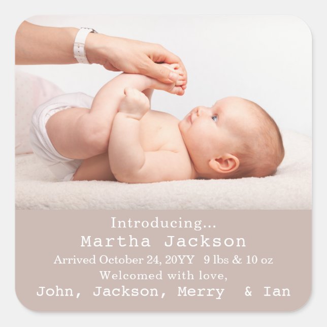 Baby Foto Typografie Baby Birth Ankündigung Quadratischer Aufkleber (Vorderseite)