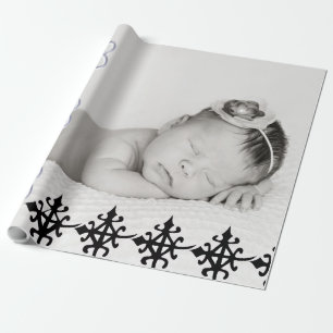 Baby gift wrapping paper rolls with Africa symbol. Geschenkpapier