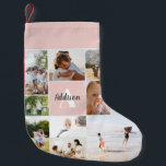 Baby Girl Blush Pink Moderne Foto Collage Kleiner Weihnachtsstrumpf<br><div class="desc">Dieses elegante und moderne Foto Collage kleine Mädchen Weihnachten Strumpf bietet einen Platz für Sie,  um Ihre eigenen Fotos,  und fügen Sie einen Namen und Initial. Dieses trendige und schlichte,  rosa Foto-Montage-Design ist das perfekte Geschenk für die Weihnachtsfeier Ihres Babys.</div>