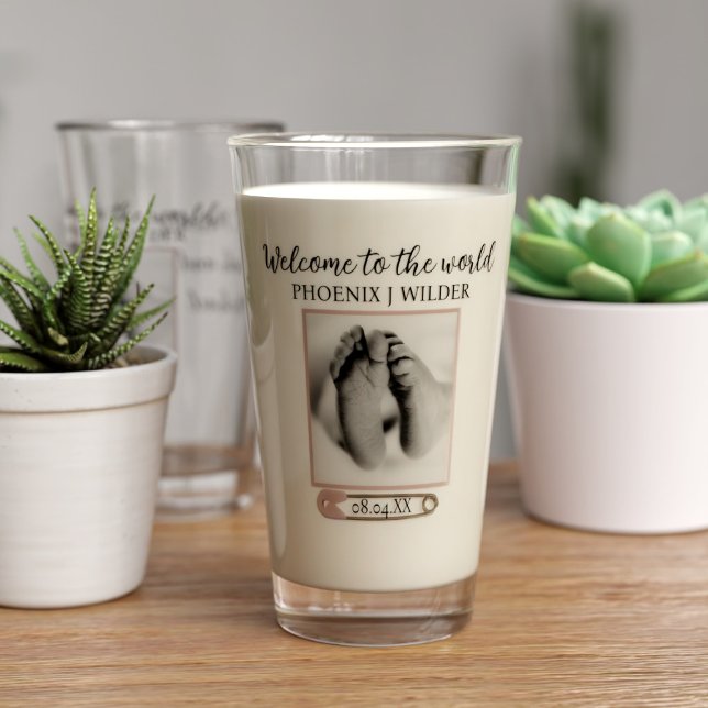 Baby Girl Foto Keepake Glass Glas (Welcome to the world little one. Just add your name and upload a photo to this lovely keepsake glass)