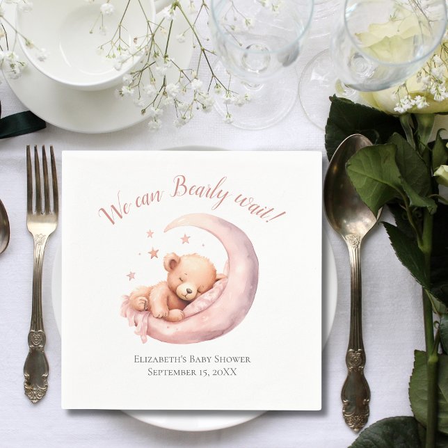 Baby Girl Pink Bear Moon Bearly Wait Baby Dusche Serviette (Baby Girl Baby Shower Napkin. 
 We can Bearly Wait. Bear sleeping in crescent moon. Pink)