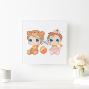 Baby Girl Twins Bear Jumpsuit Quadratische Wanduhr