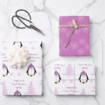 Baby Girls First Christmas Winter Pinguin Pink Geschenkpapier Set<br><div class="desc">Machen Sie Ihr erstes Weihnachtsfest mit personalisiertem Verpackungspapier mit einem niedlichen Winterpinguin,  Baum und Schneeflocken. Aktualisieren Sie einfach den Namen und das Jahr und vergewissern Sie sich,  dass Sie meine Sammlung für viele weitere Auswahlmöglichkeiten Karo.</div>