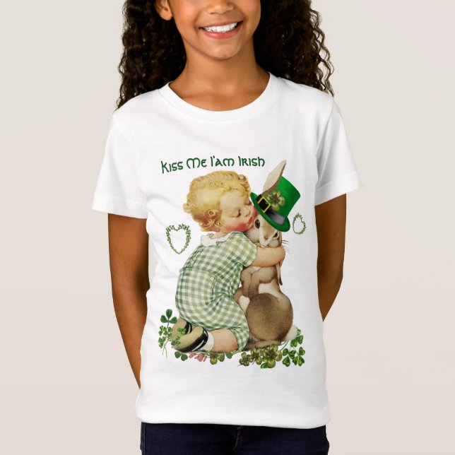BABY HUGGING RABBIT LEPRECHAUN HAT, St. Patrick Da T-Shirt (Vorderseite)