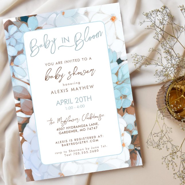 Baby in Bloom Dusty Blue Floral Baby Shower Einladung (Von Creator hochgeladen)