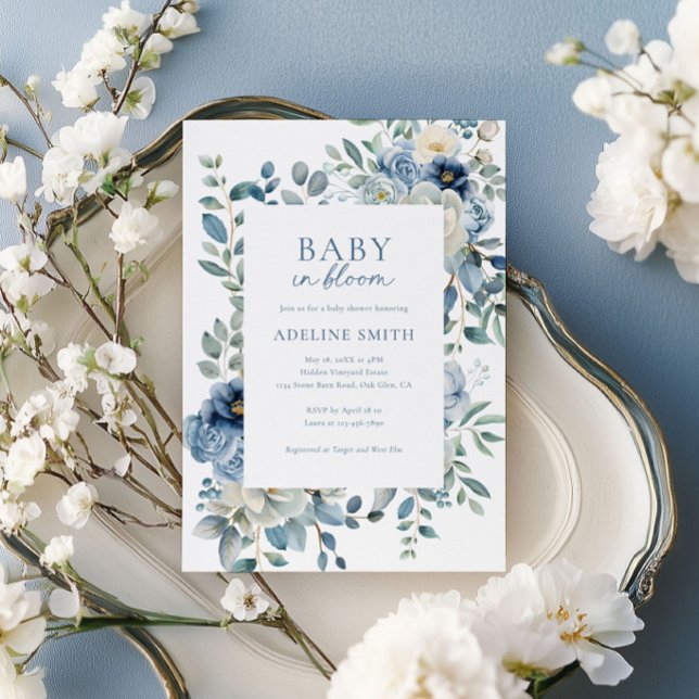 Baby in Bloom Dusty Blue Floral Baby Shower Einladung (Von Creator hochgeladen)