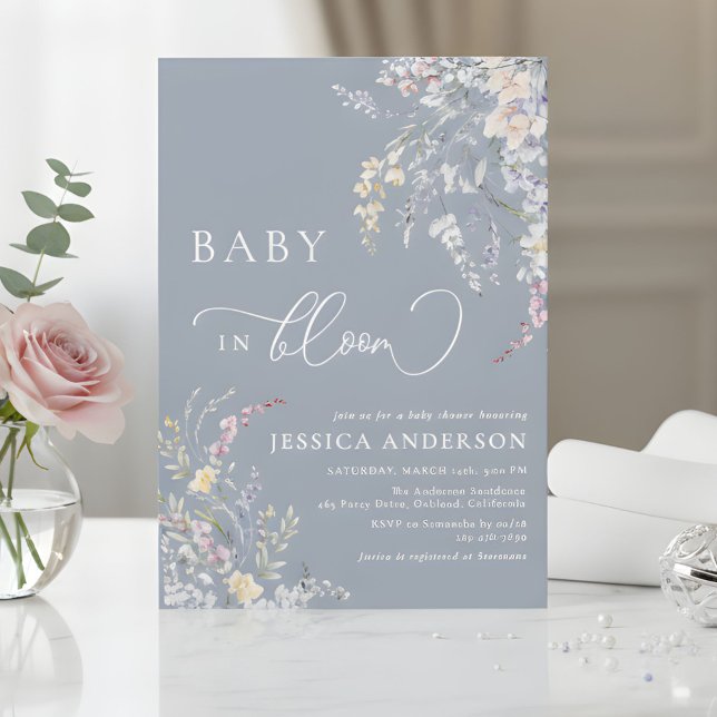 Baby In Bloom Dusty Blue Wildflower Baby Shower  Einladung (Von Creator hochgeladen)