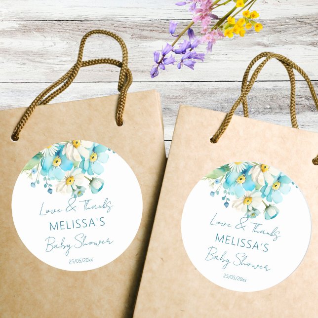 Baby in blühender Frühling Sommerdusche Gefallen Runder Aufkleber (Baby in bloom spring summer baby shower thank you favor sticker blue buttercups daisies wildflowers)