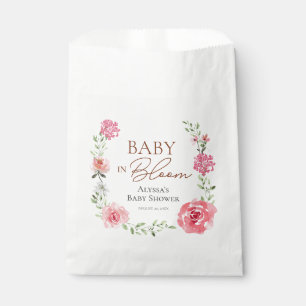 Baby in blütiger Blume als Baby-Dusche Geschenktütchen