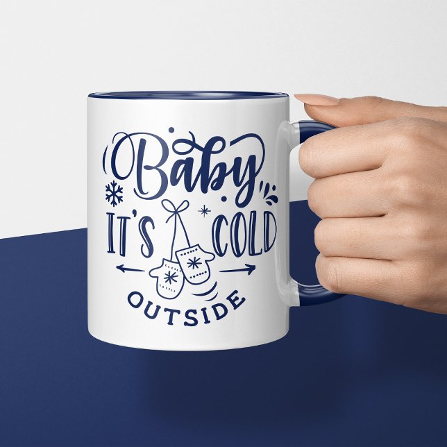 Baby It's Cold Outside Navy Blue Holiday Weihnacht Tasse (Von Creator hochgeladen)