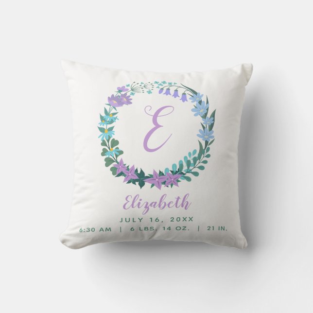 Baby Lilac Blue Green Birth Stats Floral Wreath Kissen (Vorderseite)