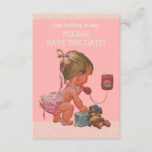 Baby-Mädchen auf Telefon-Baby-Dusche Save the Date