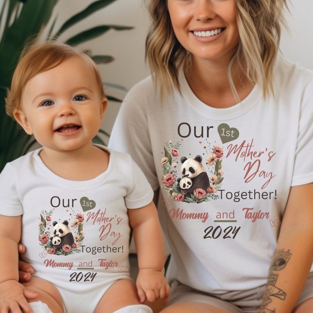 Baby Matching Panda - unser erster Muttertag zusam Strampler (Baby Matching. Panda and Cub. Our First Mother's Day Toegether!)