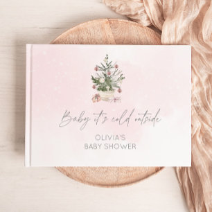 Baby mit kalter Außendusche aus rosa Baby Gästebuch