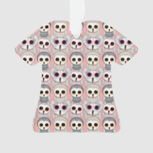 Baby Owls im hellrosa Hintergrundemuster Ornament