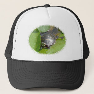 Baby Painted Turtle auf Lilypad Items Truckerkappe