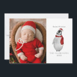 Baby Penguin Weihnachts-Foto Weihnachtskarte Feiertagskarte<br><div class="desc">Illustration von Pinguin mit Weihnachtsmannmütze und passendem Schal. Personalisieren Sie den Namen,  das Jahr und das Foto.</div>