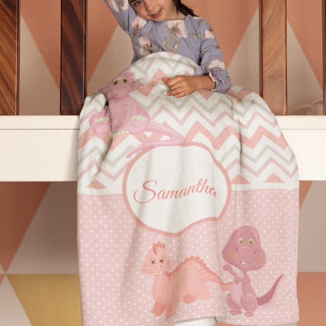 Baby Pink Dinosaurier Zickzack Personalisiert Fleecedecke (Von Creator hochgeladen)