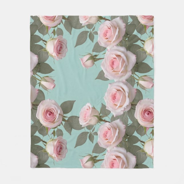 Baby Pink Roses With Sage Green Leaves Fleecedecke (Vorderseite)