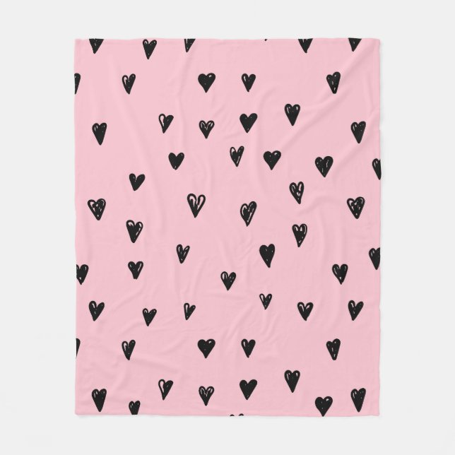 Baby Pink und Black Doodles Niedliches Herzmuster Fleecedecke (Vorderseite)