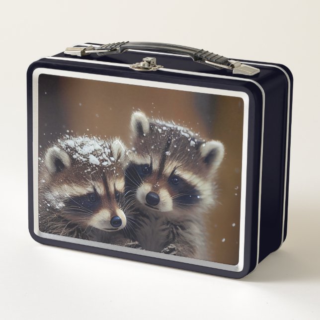 Baby-Raccoons stürzen sich im sinkenden Schnee Metall Brotdose (Vorderseite)