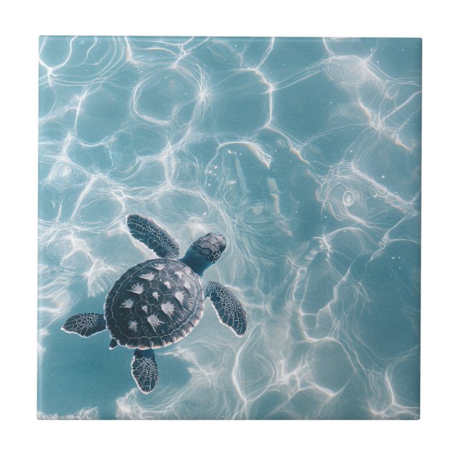 Baby Sea Turtle in klarem Wasser Fliese (Vorderseite)