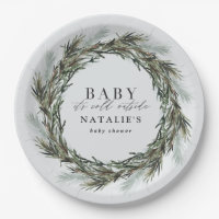 Baby seine kalte Außendusche im Winter.