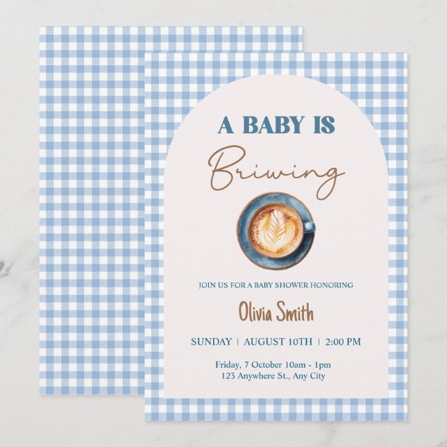 Baby wird Coffee Baby Shower Blue Gingham zubereit Einladung (Vorne/Hinten)