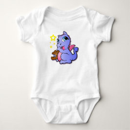 Babydrache, der seinen Daumen - lila sind zum Baby Strampler
