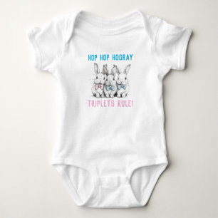 Babyduschgeschenk, Ostergebälle, gemischte Triplet Baby Strampler