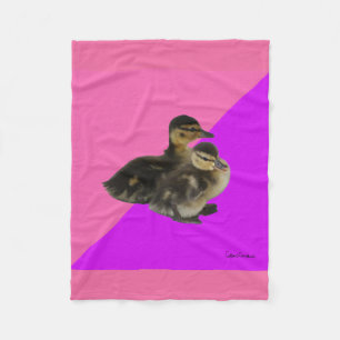 Babyenten auf rosa Himbeere und Lila Sorbet Fleecedecke