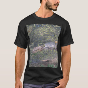 Babykrokodil in Südamerika T-Shirt