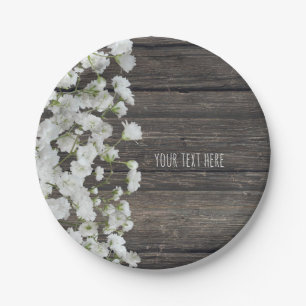 Baby's Breath auf rustikaler Holz-Landhochzeit Pappteller