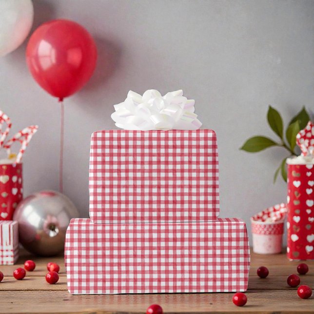 Baby's Cherry First Red Gingham Birthday Geschenkpapier (Von Creator hochgeladen)