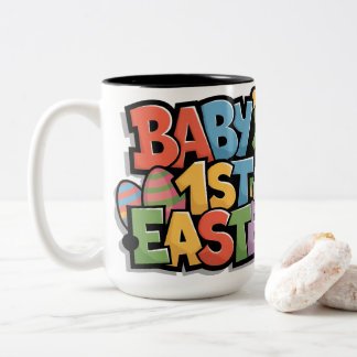 Baby's erstes Ostern Bunte Blockschrift & Ei Zweifarbige Tasse