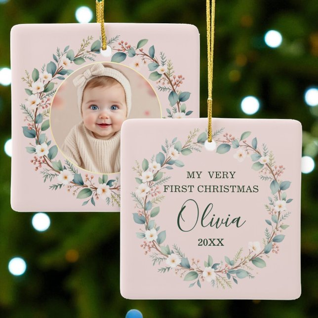 Baby's First Christmas Classic Blumenrahmen Pink Keramikornament (Von Creator hochgeladen)