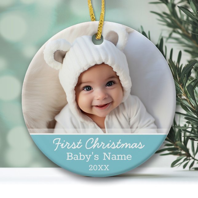 Baby's First Christmas Foto - Blue Boy Hintergrund Keramik Ornament (Baby's First Christmas Ornament with Photo and Cute Light Blue Accents)