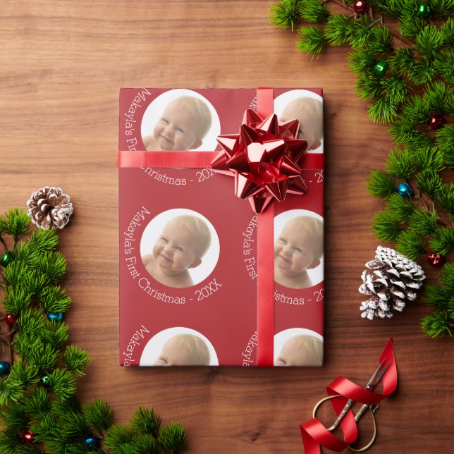 Baby's First Christmas Foto Individuelle Name Year Geschenkpapier (Feiertagsgeschenk)