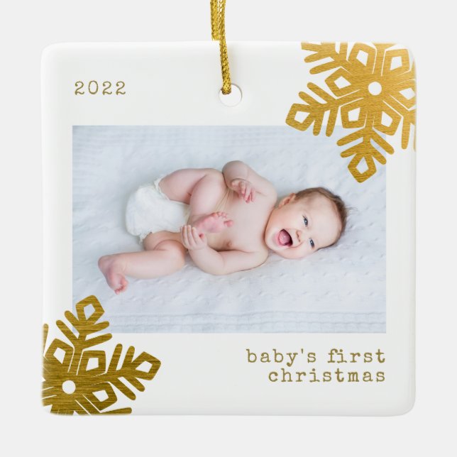 Baby's First Christmas Gold Foil Snowflake Foto Keramikornament (Vorderseite)