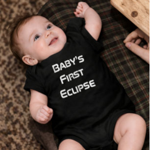 Baby's First Eclipse Solar Eclipse 2026 Baby-Shirt Baby Strampler
