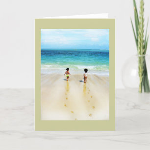 Babys im Sand laufen ins Meer Karte